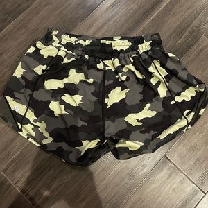 Hotty Hot 4” shorts